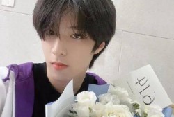 主持人要求刘耀文爆料视频,揭秘幕后的精彩瞬间