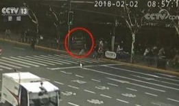 司机爆料面包车事故视频,司机曝光面包车事故现场视频